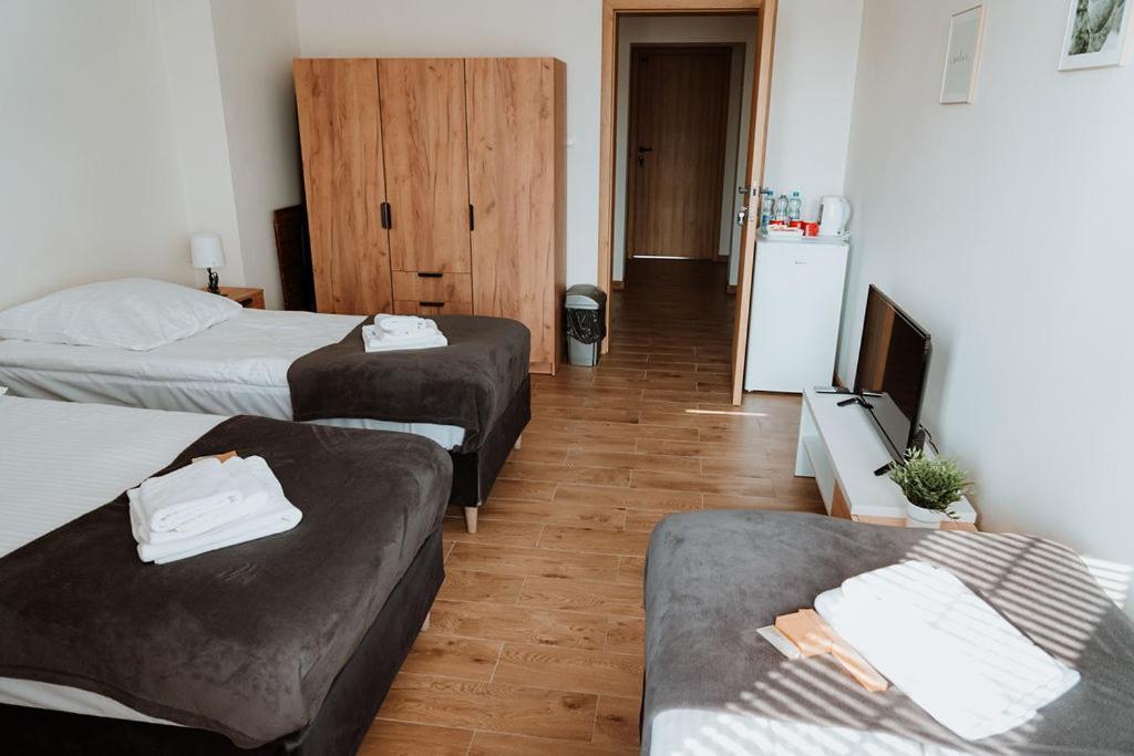 Noclegi Przy Stacji Nowy Dwór Mazowiecki Exterior photo